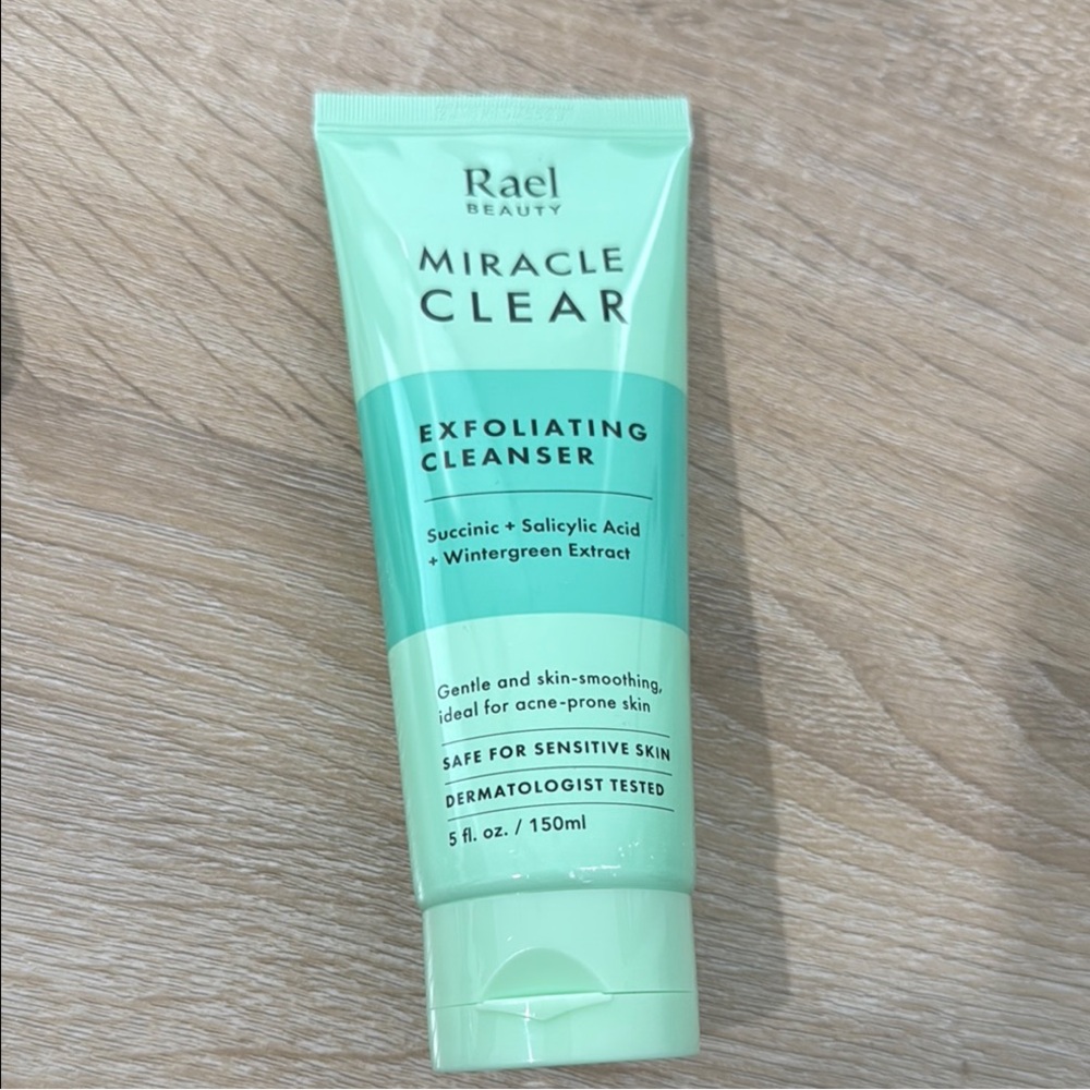 ✨3/$25✨ Rael Beauty Miracle Clear Exfoliating Cleanser